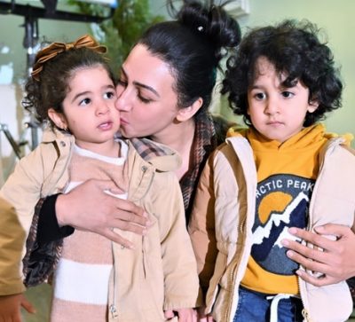 هيفاء حسين مع اولادها